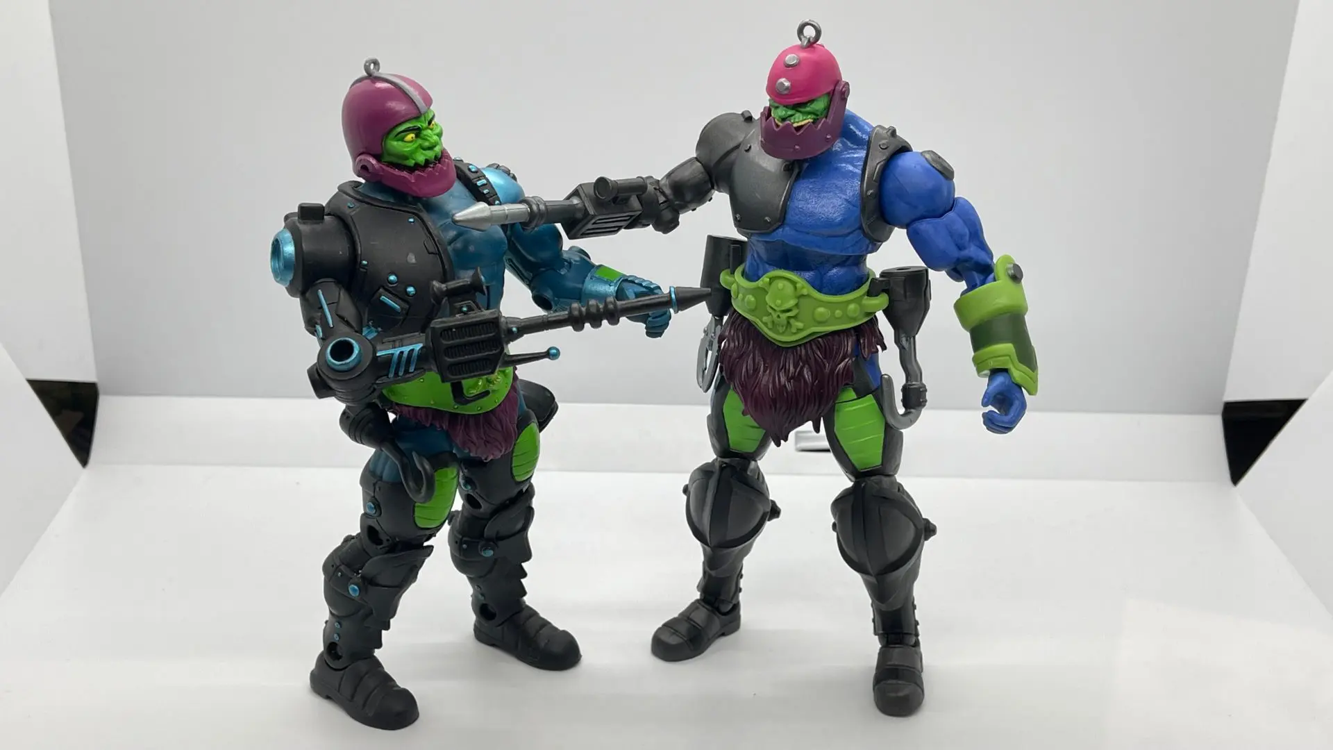 Trap Jaw Masters of the Universe Revelation In Hand Images Review 
