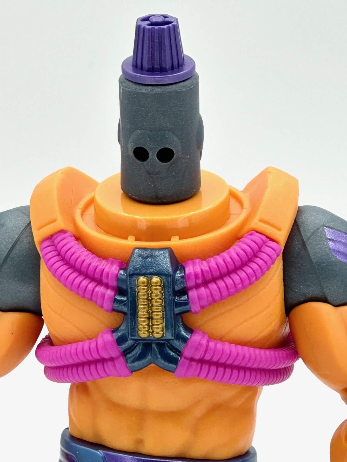 Man-E-Faces New Eternia Masterverse MOTU Classics Comparison No Helmet 1