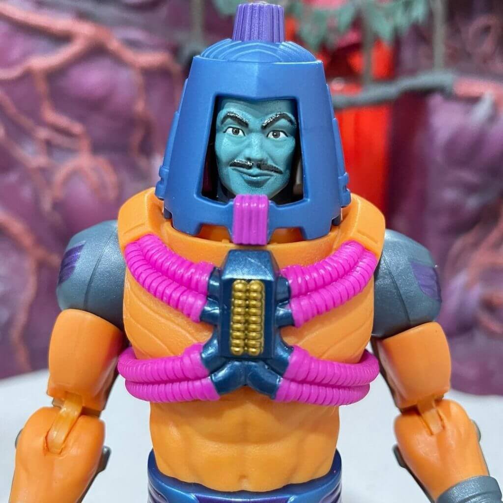 Masterverese New Eternia Man E Faces 13 in hand