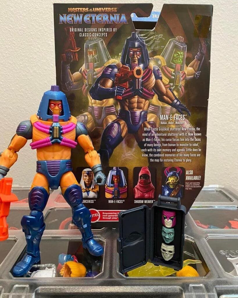 Masterverese New Eternia Man E Faces in hand