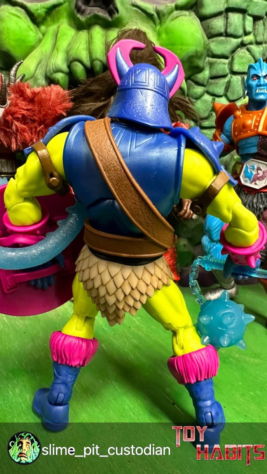 Masterverse Pig Head Back