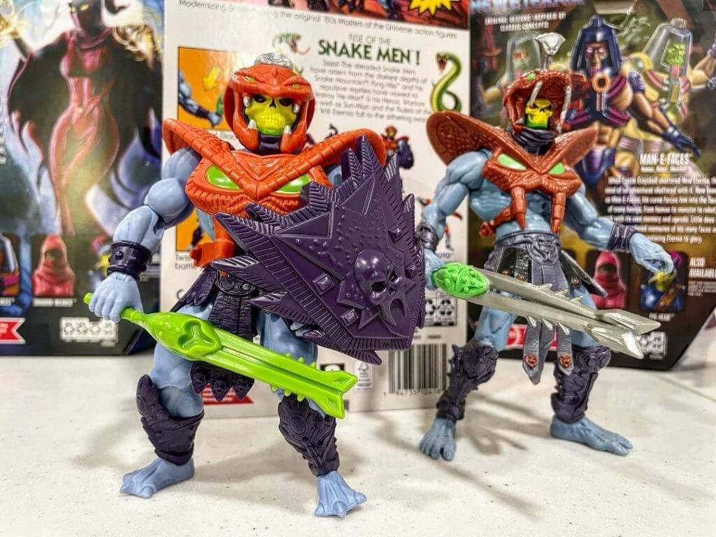 Snake Armor Skeletor MOTU Origins Wave 12 MOTU 200x Comparison 1
