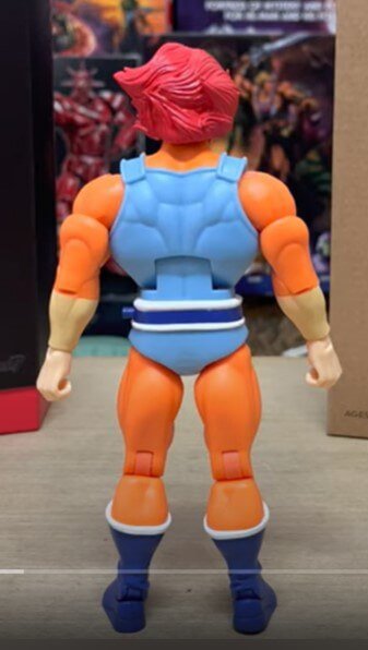 Super7 ThunderCats Ultimates Lion-O Toy Variant In hand 3