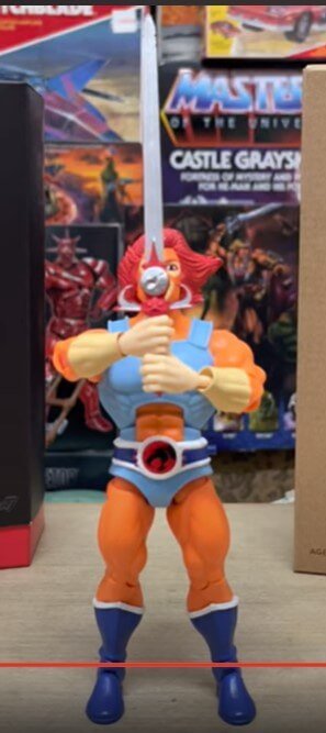 Super7 ThunderCats Ultimates Lion-O Toy Variant In hand 6