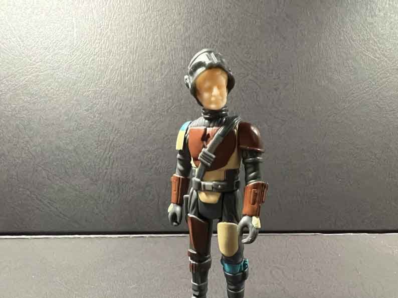 Din-Djarin-Custom-Mandalorian-Retro-Collection-Concept-1