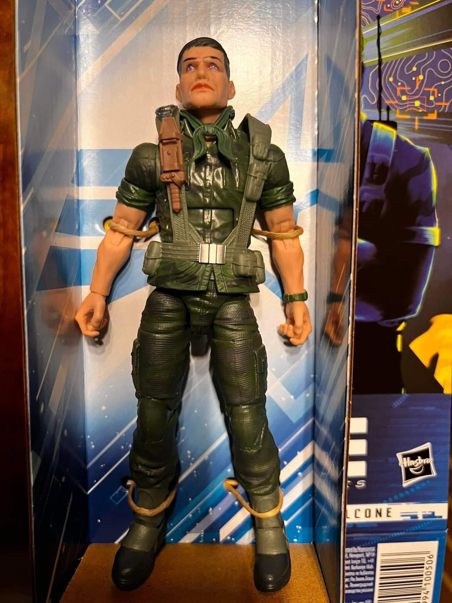 GI Classified Series Falcon In Hand image figure 3