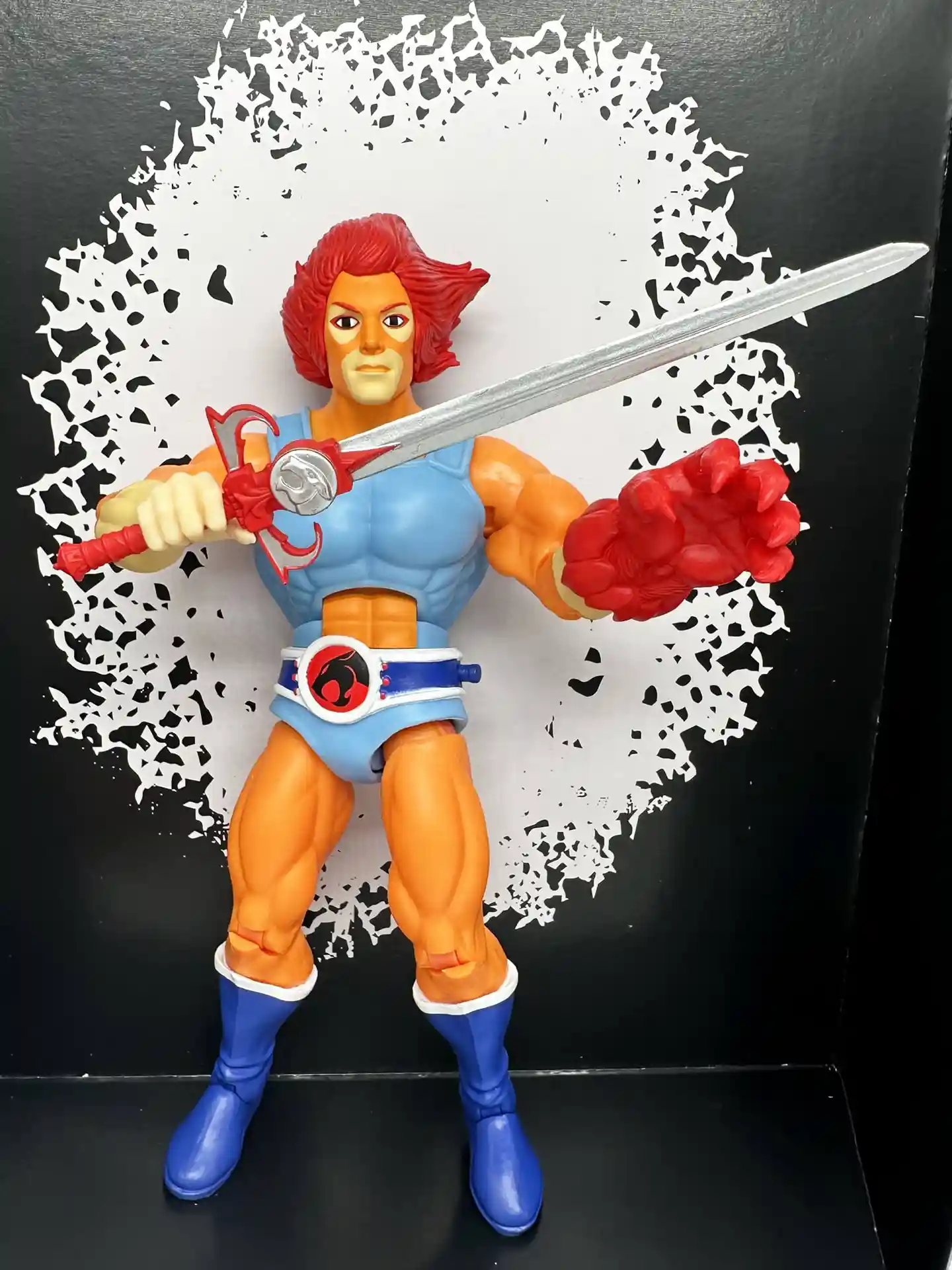 Lion-O Toy Variant Super7 Ultimates ThunderCats action pose 13