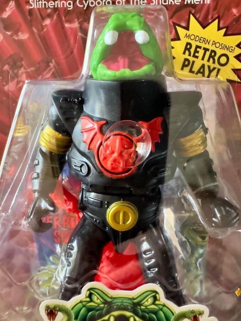 MOTU Origins Snake Trooper in Hand close up