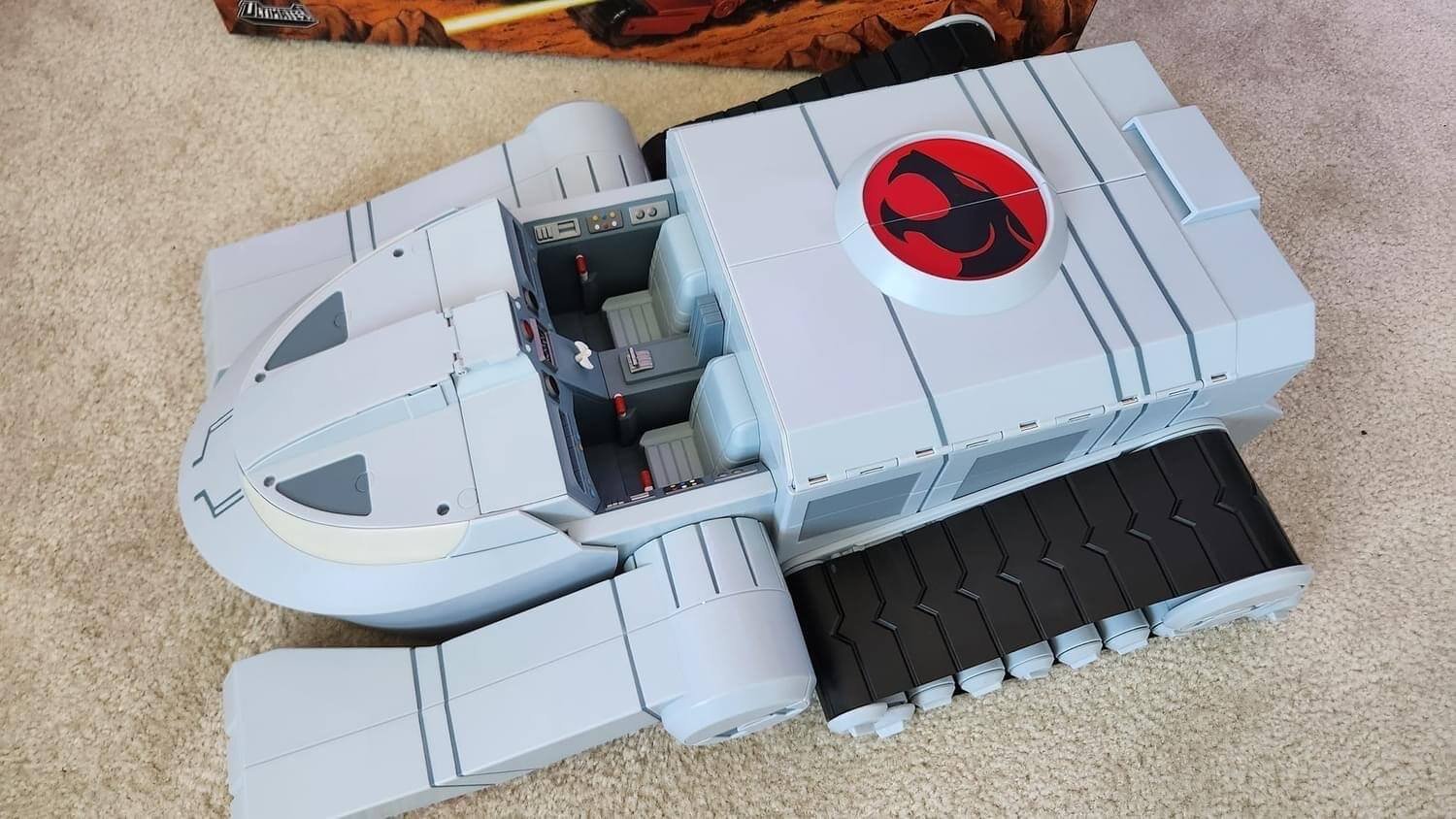Super7 Ultimates Thundertank 6
