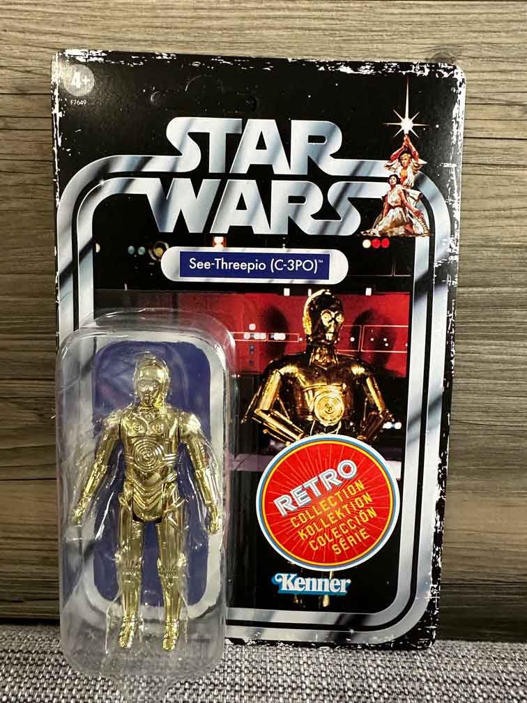 C3PO-Star-Wars-Retro-Collection-A-New-Hope-#2---6-pack-in-hand