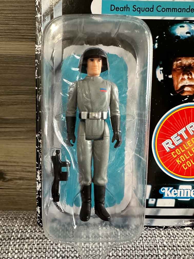 Deaith-Squad-Commander-Star-Wars-Retro-Collect