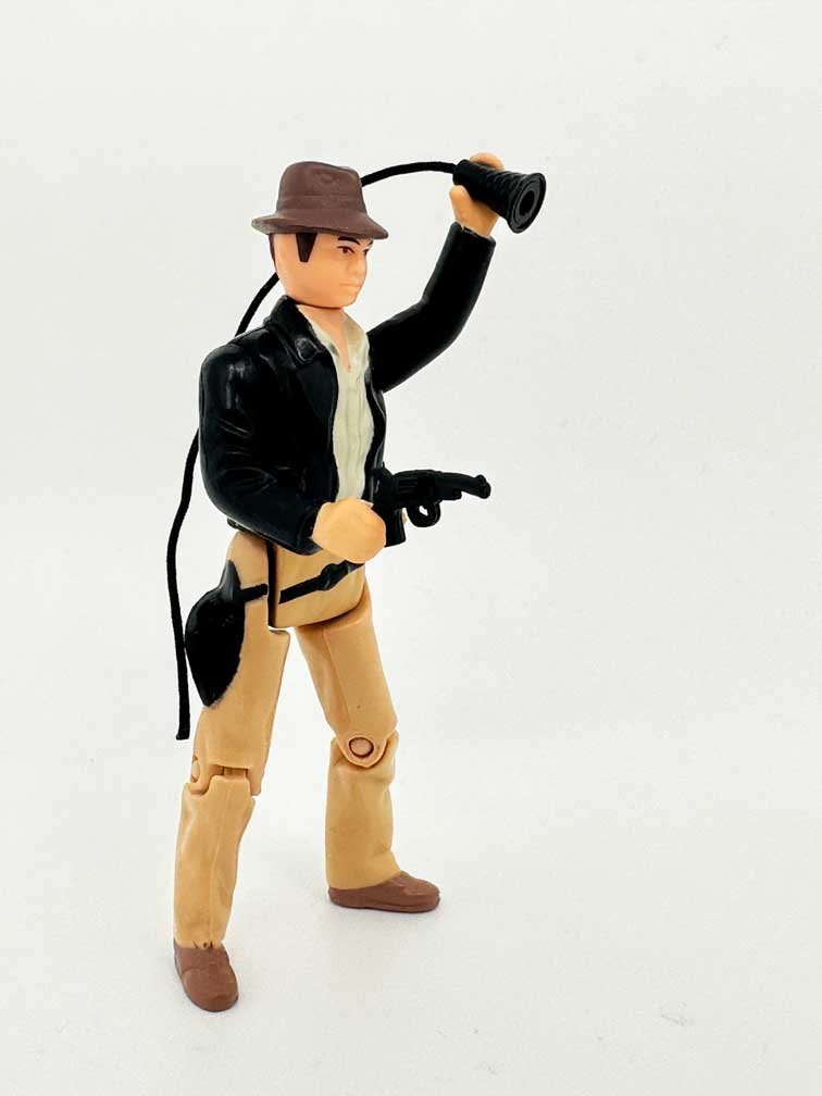 Indiana-Jone-Raiders-of-the-Lost-Ark-Retro-Collection-action-pose-1