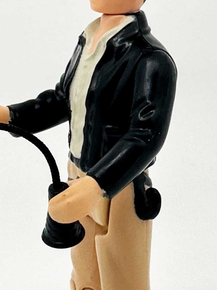 Indiana-Jone-Raiders-of-the-Lost-Ark-Retro-Collection-left-arm