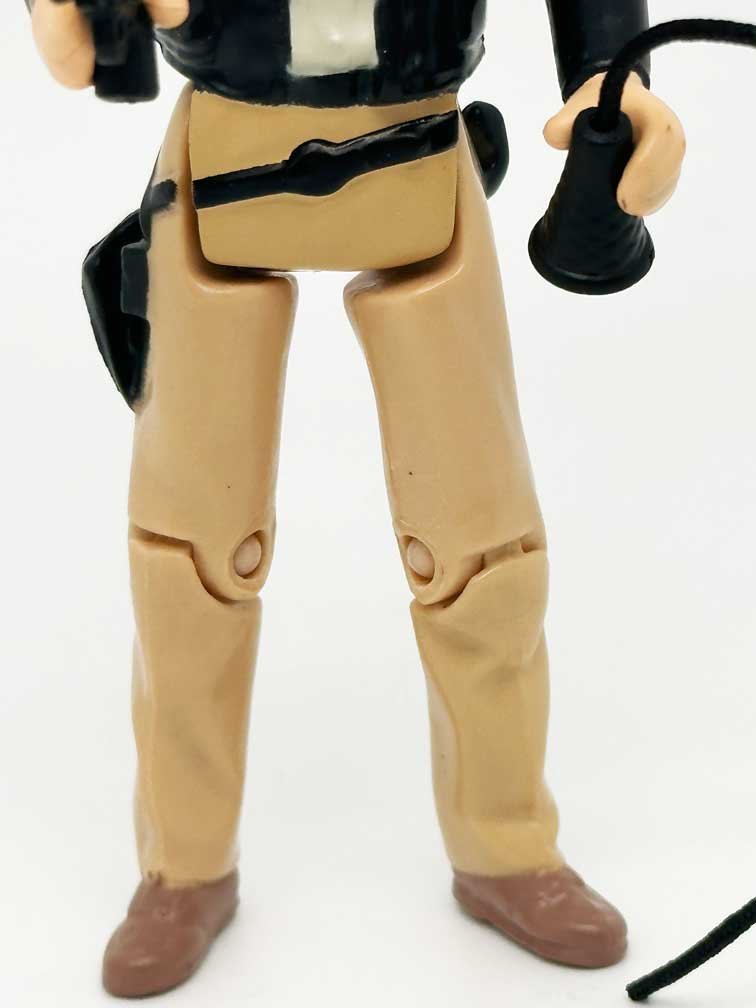 Indiana-Jone-Raiders-of-the-Lost-Ark-Retro-Collection-legs-front