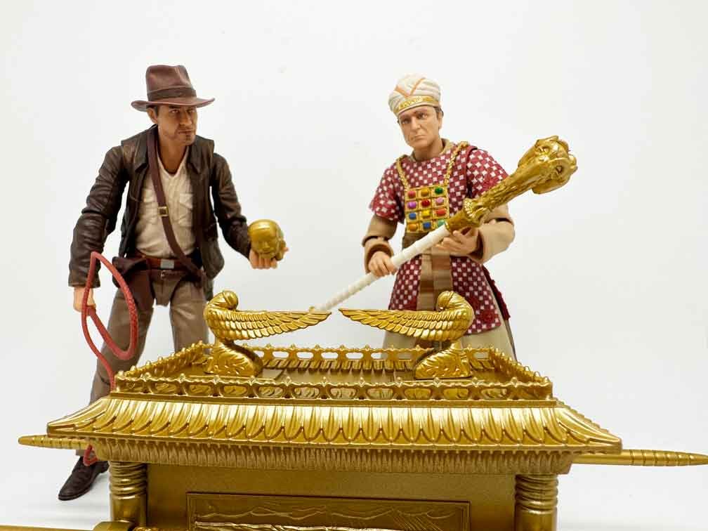 Indiana-Jones-Adventure-Series-Indiana-Jones-Belloq-and-Ark