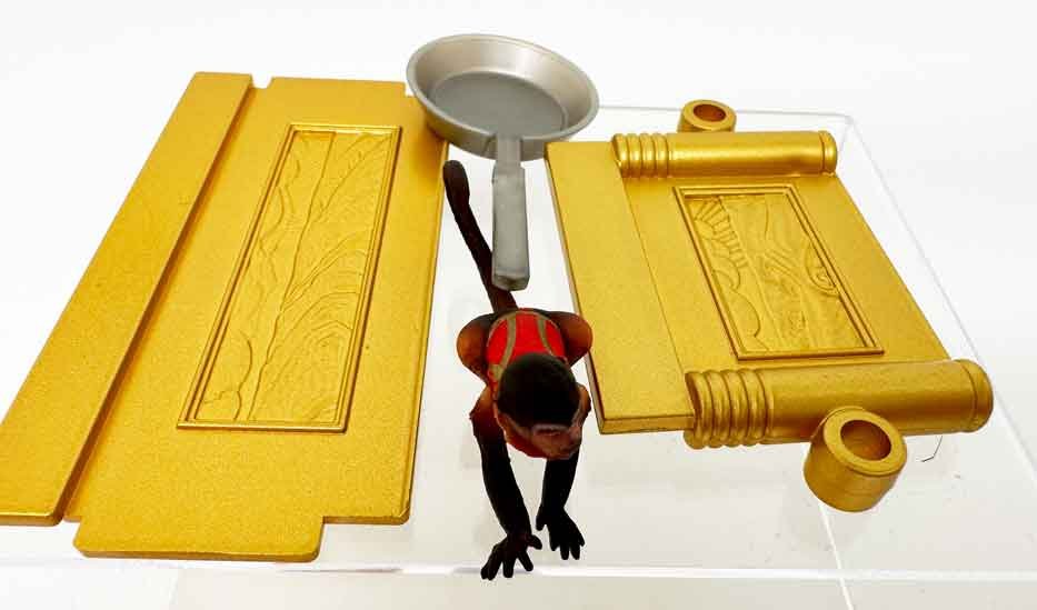 Indiana-Jones-Adventure-Series-MarionRavenwood-accessories