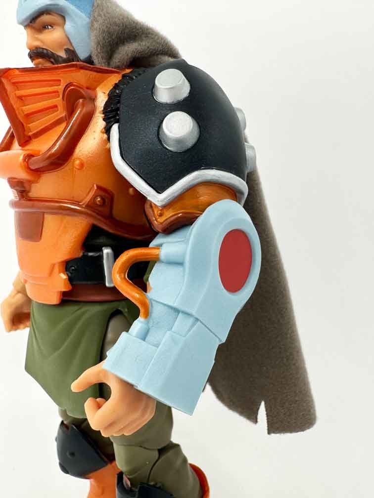 Masters-of-the-Universe-Man-At-Arms-Revelation-Deluxe-armed-up-left-arm