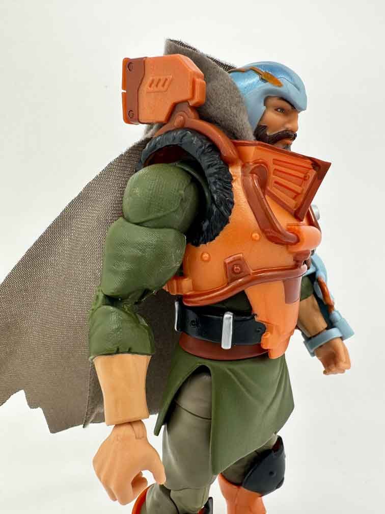 Masters-of-the-Universe-Man-At-Arms-Revelation-Deluxe-armed-up-right-arm