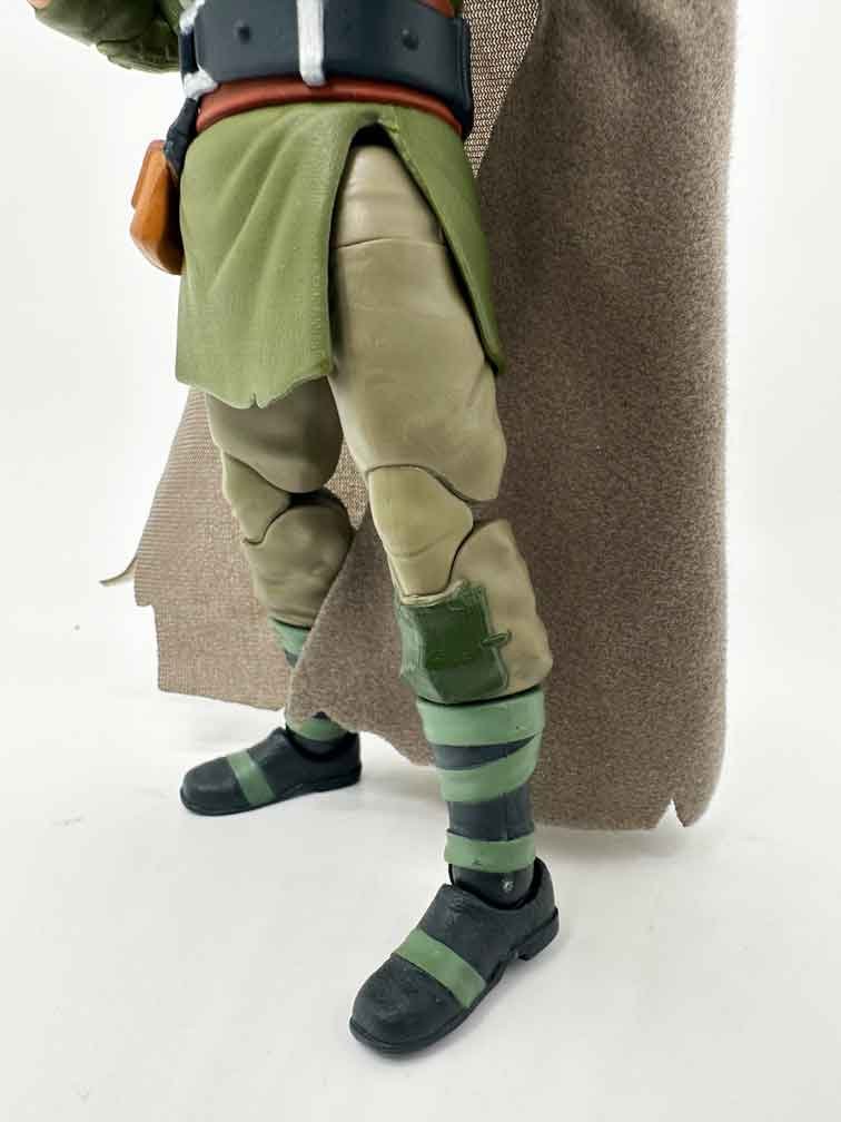 Masters-of-the-Universe-Man-At-Arms-Revelation-Deluxe-left-leg