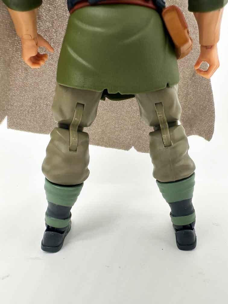 Masters-of-the-Universe-Man-At-Arms-Revelation-Deluxe-legs-rear
