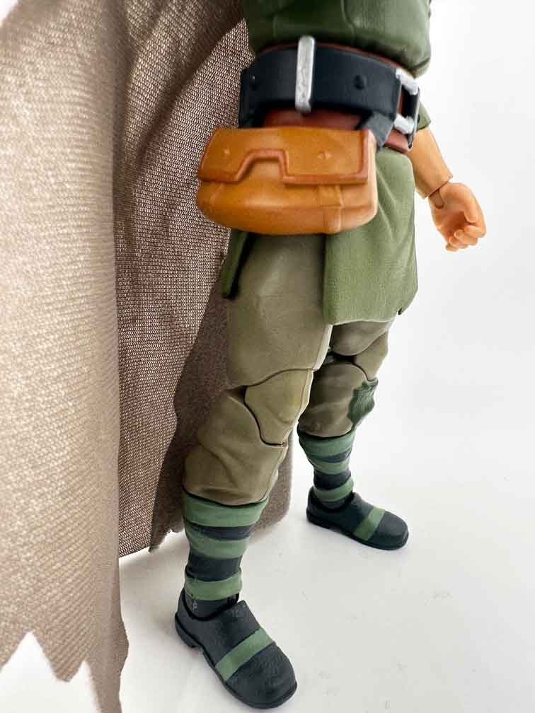 Masters-of-the-Universe-Man-At-Arms-Revelation-Deluxe-right-leg