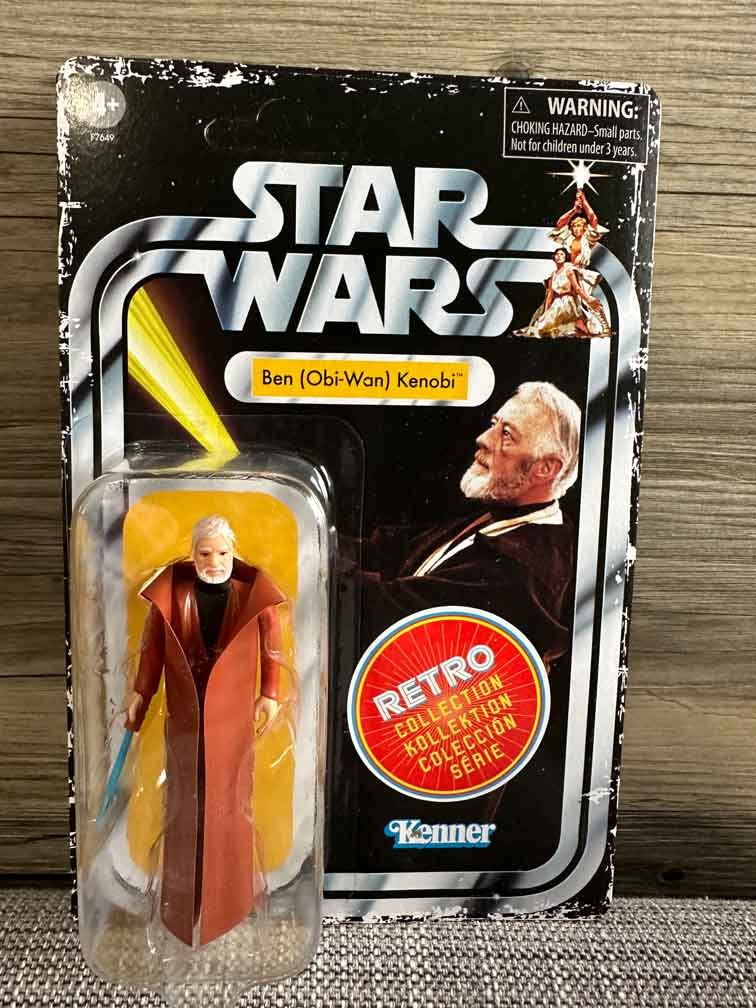Obi-Wan-Kenobi-Star-Wars-Retro-Collection-A-New-Hope-#2---6-pack-in-hand