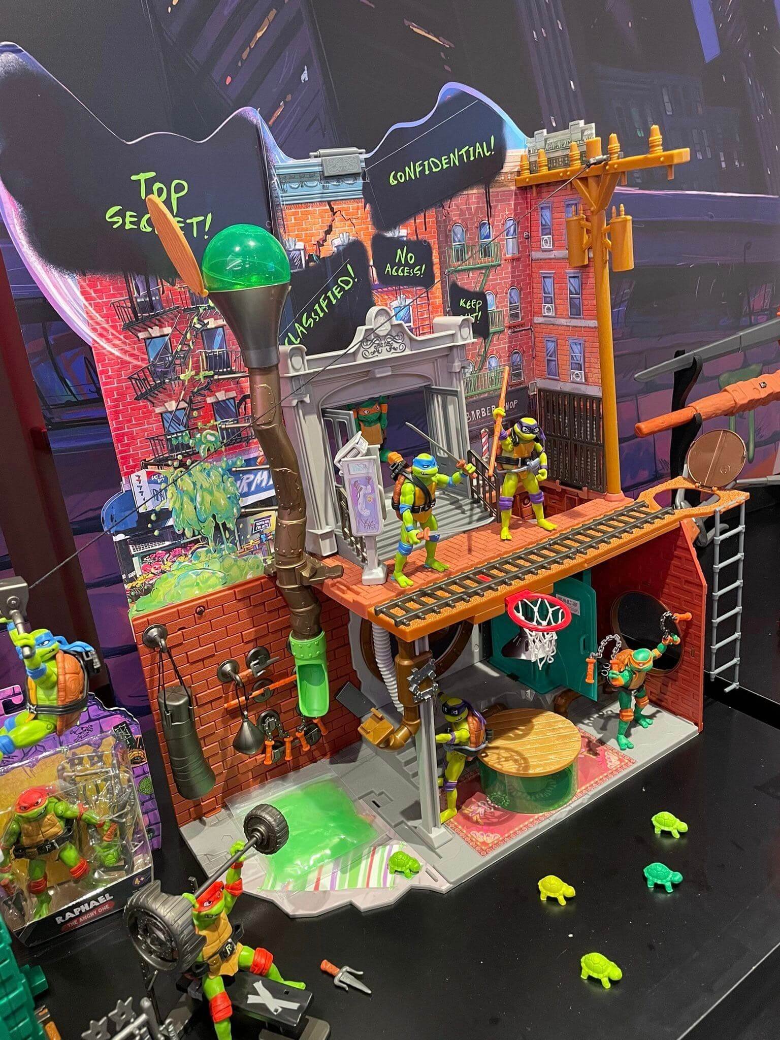 TMNT Mutant Meyhem Sewer Lair Playset 1