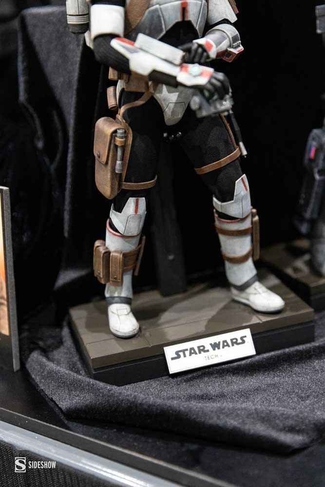 Tech-The-Bad-Batch-Hot-Toys-Sideshow-Con-2022-1
