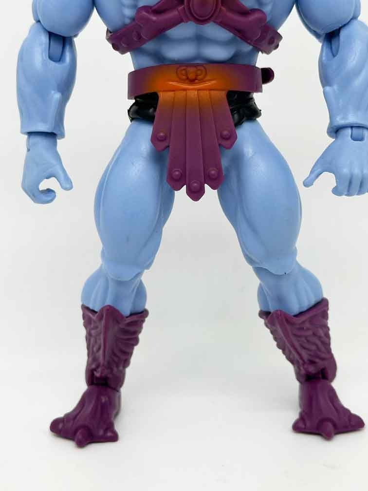 MOTU-Origins-Skeletor-Screeech-2-Pack-figure-legs-front