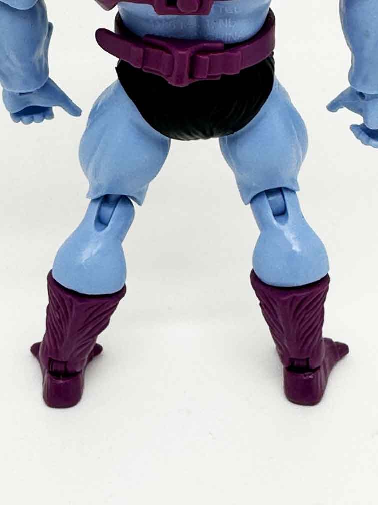 MOTU-Origins-Skeletor-Screeech-2-Pack-figure-legs-rear