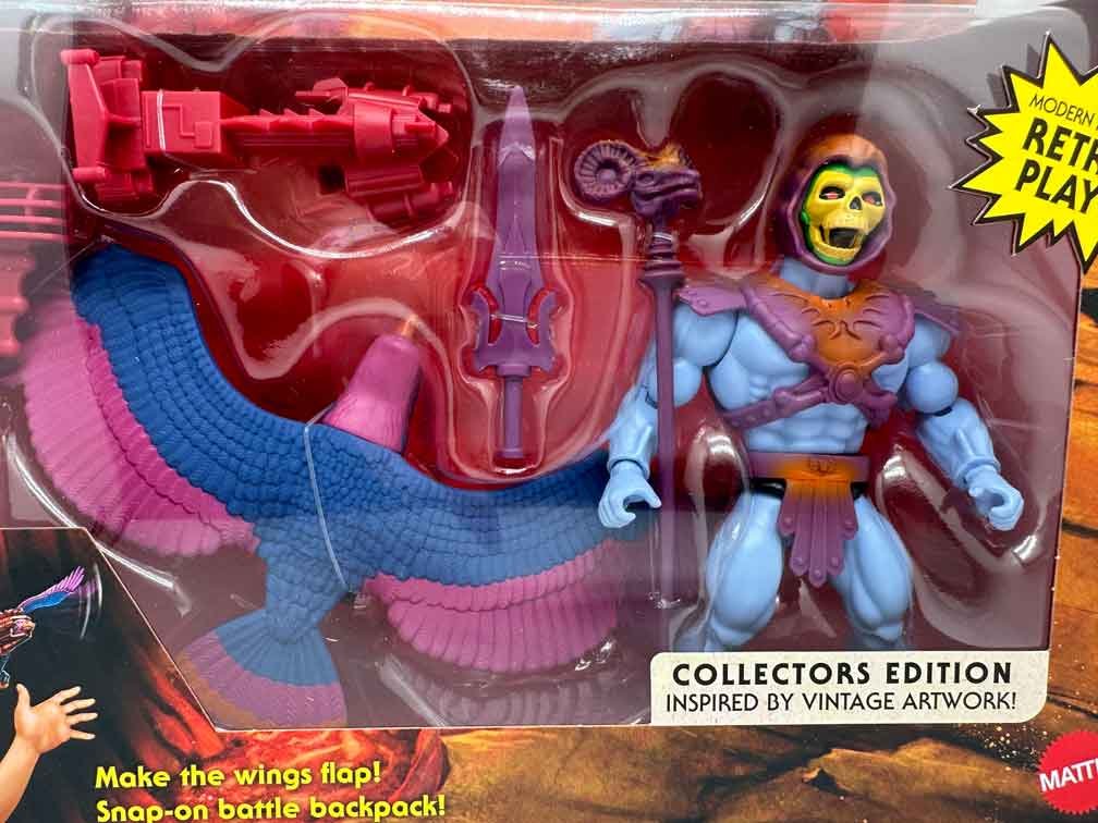 MOTU-Origins-Skeletor-Screeech-2-Pack-package-figure-close-up