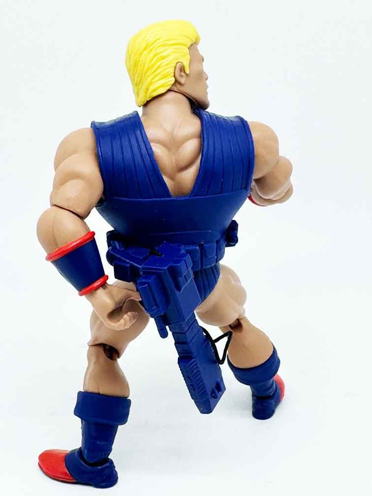 Masters-of-the-Universe-MOTU-Origins-Duplico-In-Hand-action-pose-8