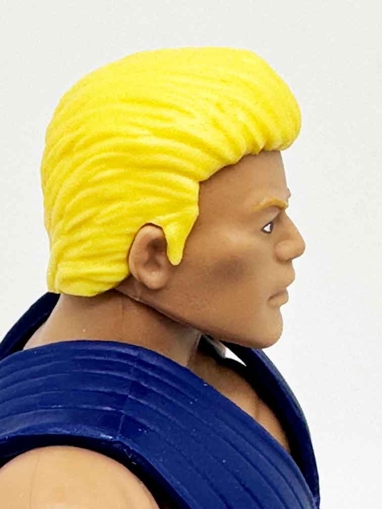 Masters-of-the-Universe-MOTU-Origins-Duplico-In-Hand-head-right