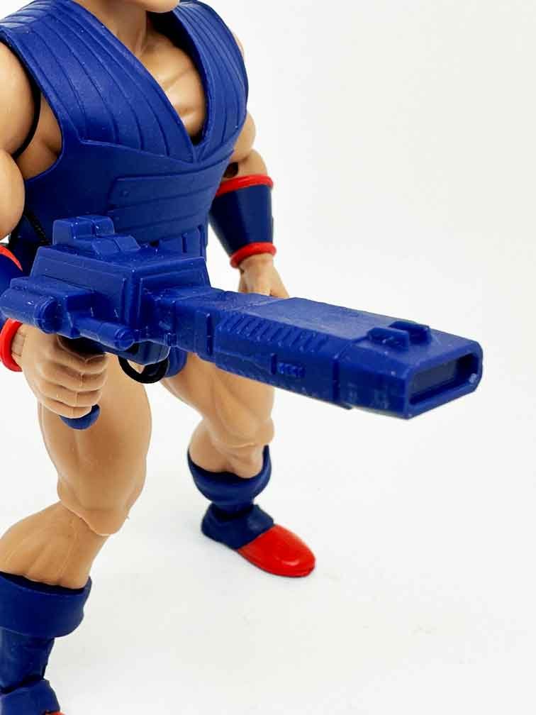 Masters-of-the-Universe-MOTU-Origins-Duplico-In-Hand-laser-rifle-2