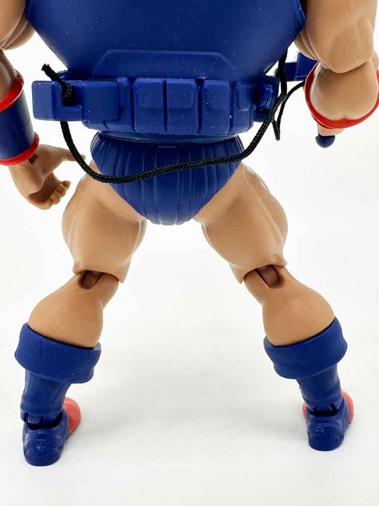 Masters-of-the-Universe-MOTU-Origins-Duplico-In-Hand-legs-rear