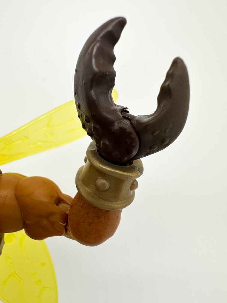 Masterverse-New-Eternia-Buzz-Off-in-hand-pinchers