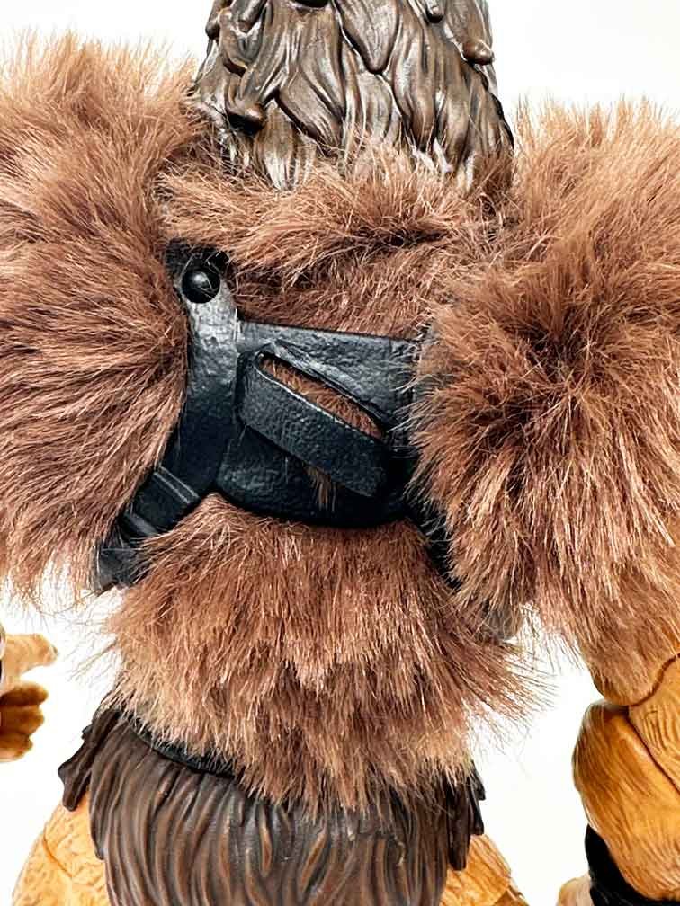 Masterverse-New-Eternia-Grizzlor--in-hand-back-close-up