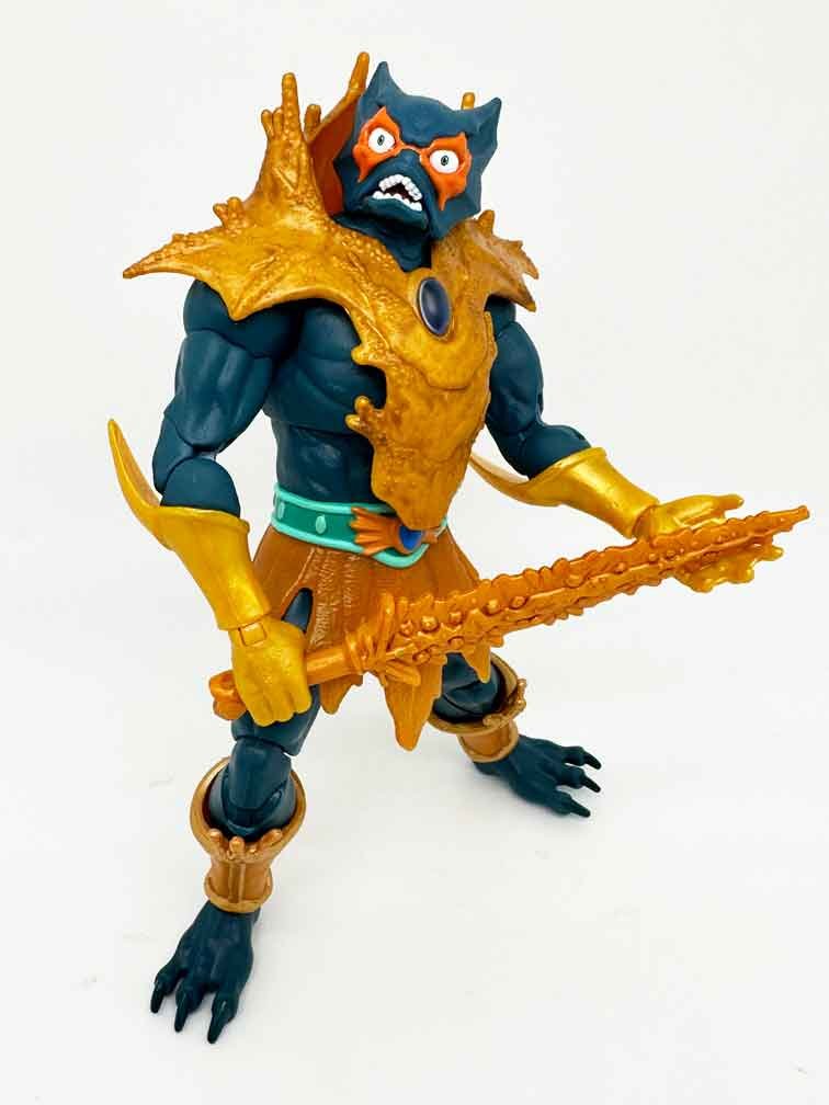 Masterverse-Revelation-Classic-Mer-Man-in-hand-action-pose-1