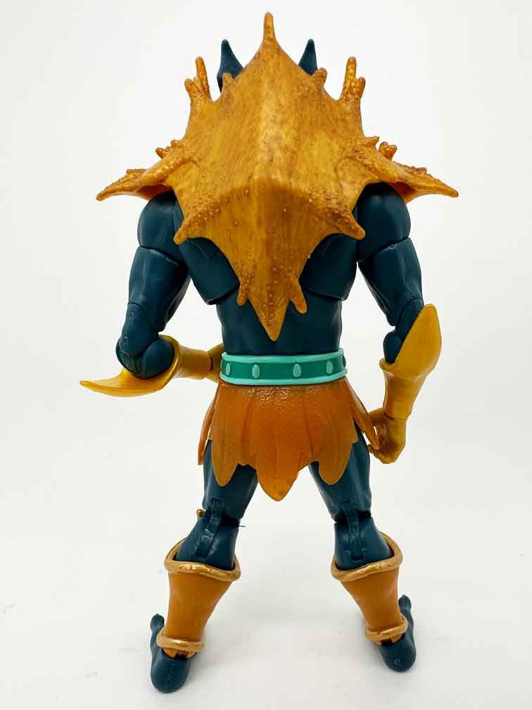 Masterverse-Revelation-Classic-Mer-Man-in-hand-back