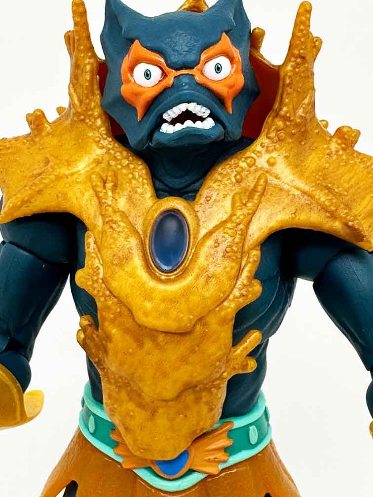 Masterverse-Revelation-Classic-Mer-Man-in-hand-chest-front