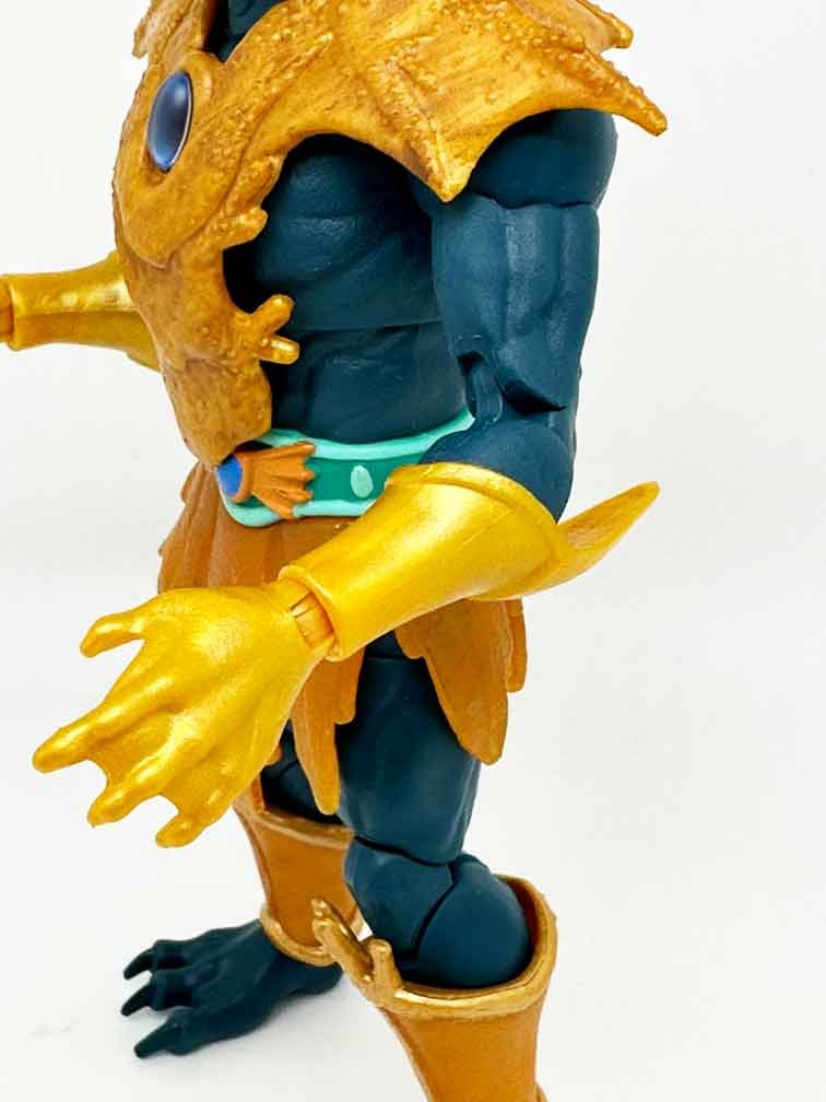 Masterverse-Revelation-Classic-Mer-Man-in-hand-left-arm