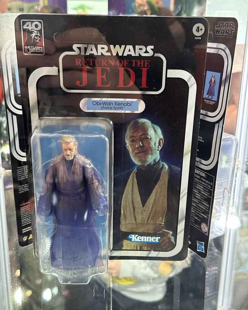 Obi-Wan-Kenobi-Force-Spirits-3-Pack-Star-Wars-Black-Series-Booth-Reveal