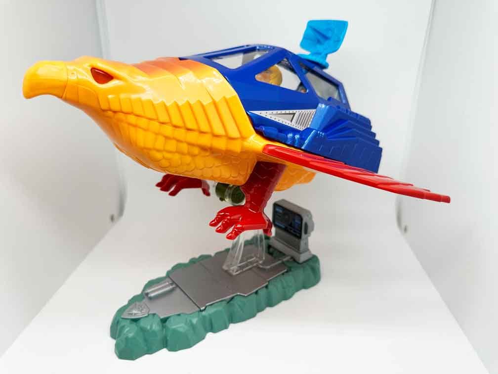 MOTU-Origins-Talon-Fighter-on-flight-stand