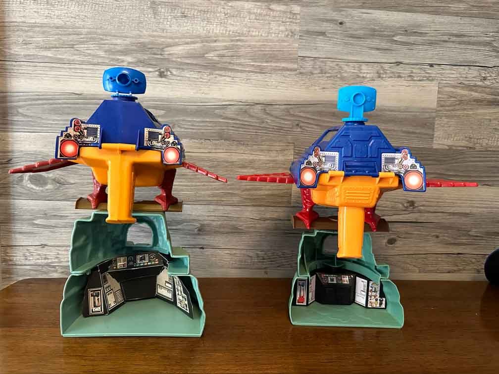 MOTU-Vintage-&-Origins-Talon-Fighter-&--Point-Dread-rear-comparison