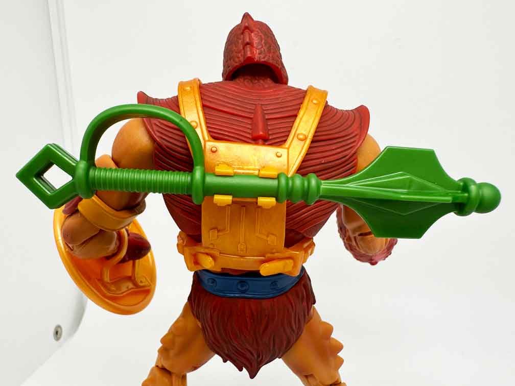 Masterverse-New-Eternia-Clawful-chest-armor-on-rear-club