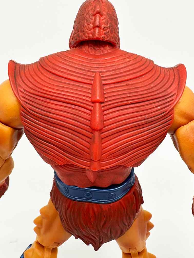 Masterverse-New-Eternia-Clawful-chest-rear