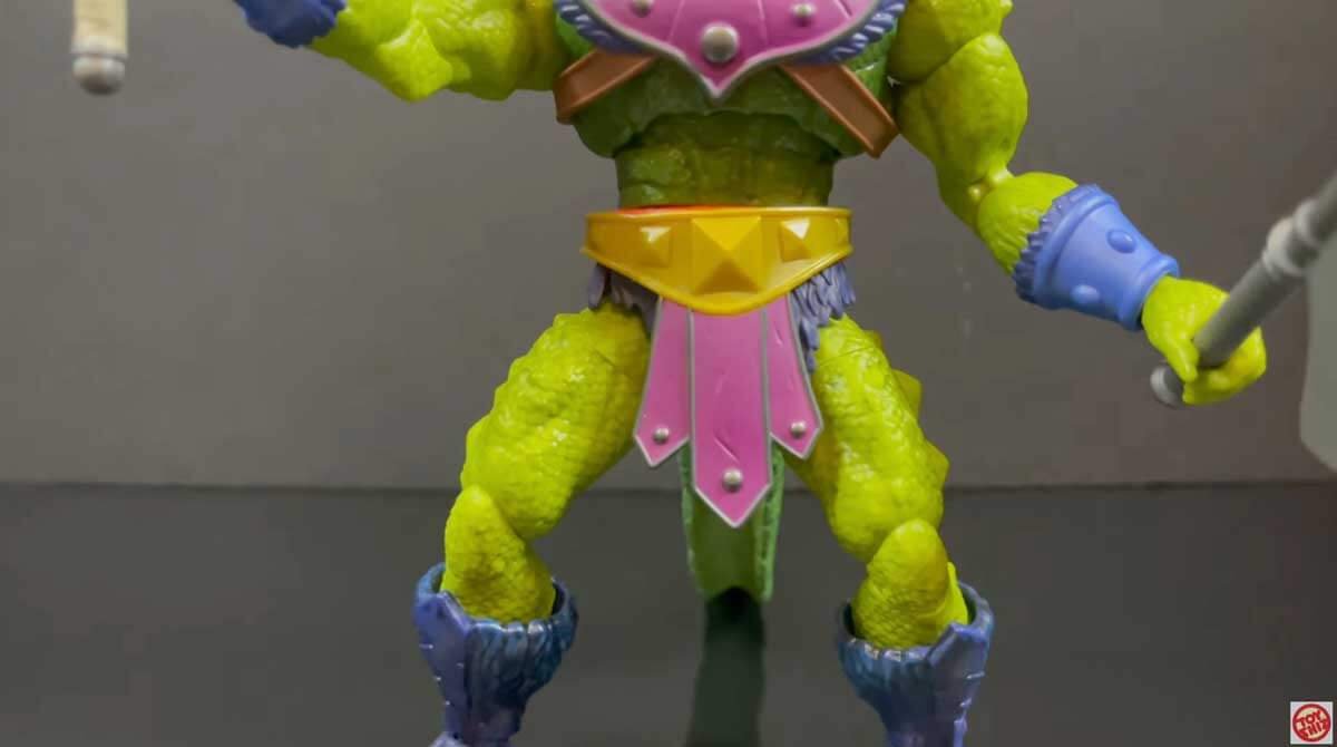 New-Eternia-Masterverse-Whiplash-4