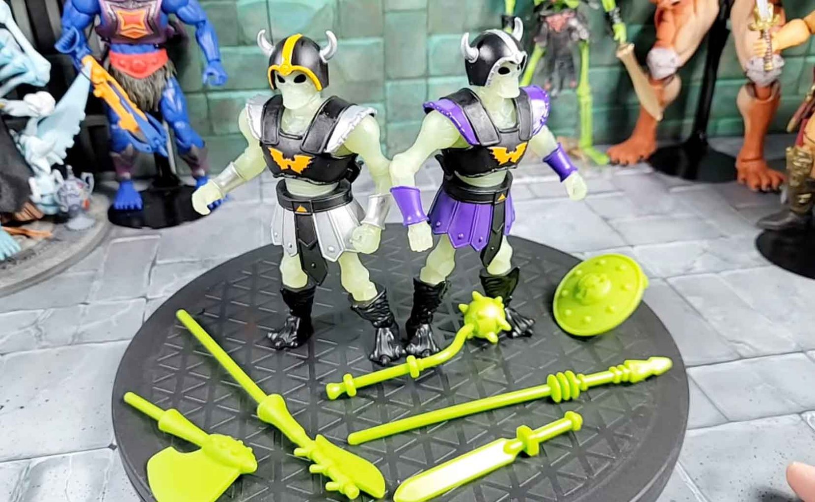 Skeleton-Warriors-MOTU-Origins-In-Hand-4