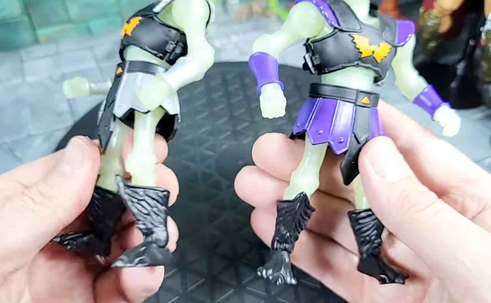 Skeleton-Warriors-MOTU-Origins-In-Hand-6