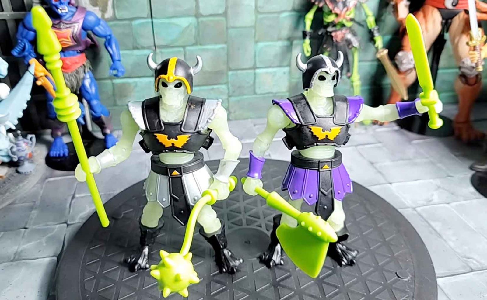 Skeleton-Warriors-MOTU-Origins-In-Hand-9